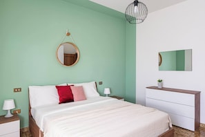 3 chambres, fer et planche à repasser, accès au Wi-Fi (inclus)