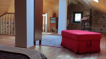 1 slaapkamer, een strijkplank/strijkijzer, wifi, beddengoed