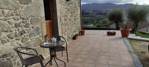 Outdoor dining - El Cobijo de Soar. ¡casa Rural Completa! (Moraña)