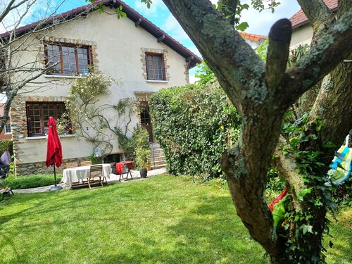"l'hotel A LA Maison": Appartement Independant Dans Maison Saint Cloud