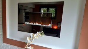 Unclassified image, 3 of 14, button - "l'hotel A LA Maison": Appartement Independant Dans Maison Saint Cloud (Saint-Cloud)