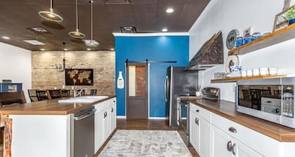 Your Next Cozy Retreat | Friends-Pets Welcome!