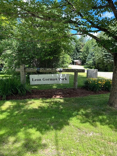 The Bow Street Abode / Charming 2 BR Retreat