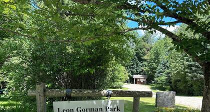 The Bow Street Abode / Charming 2 BR Retreat