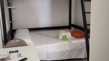 1 habitación y ropa de cama