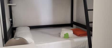 1 chambre, literie fournie
