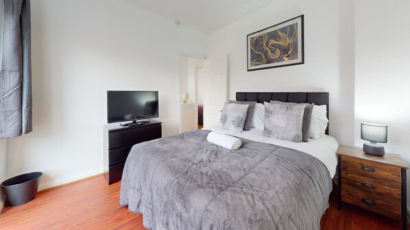 Ferienhaus | 4 Schlafzimmer, Bügeleisen/Bügelbrett, kostenloses WLAN, Bettwäsche