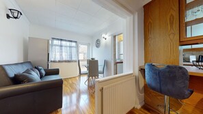 Ferienhaus | Wohnbereich | Fernseher