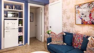 Superior Suite, Private Bathroom, Pool View (Duo Suite) | Lounge