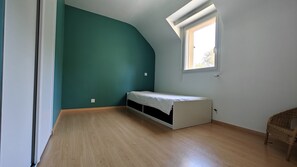 3 Schlafzimmer, kostenloses WLAN, Bettwäsche