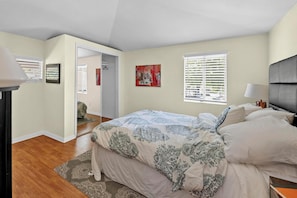 2 chambres, fer et planche à repasser, Wi-Fi gratuit, draps fournis