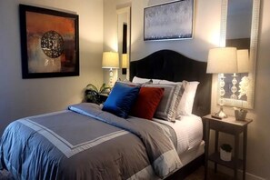 1 habitación, tabla de planchar con plancha, wifi y ropa de cama