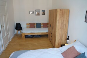 1 bedroom, desk, travel cot, free WiFi