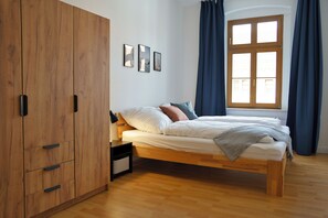 1 quarto, escrivaninha, berço de viagem, Wi-Fi de cortesia