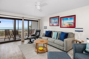 Smart TV - All New! Gulf Front! Pelicans Roost 206- Now 20% OFF week of Feb 22nd (Sanibel)