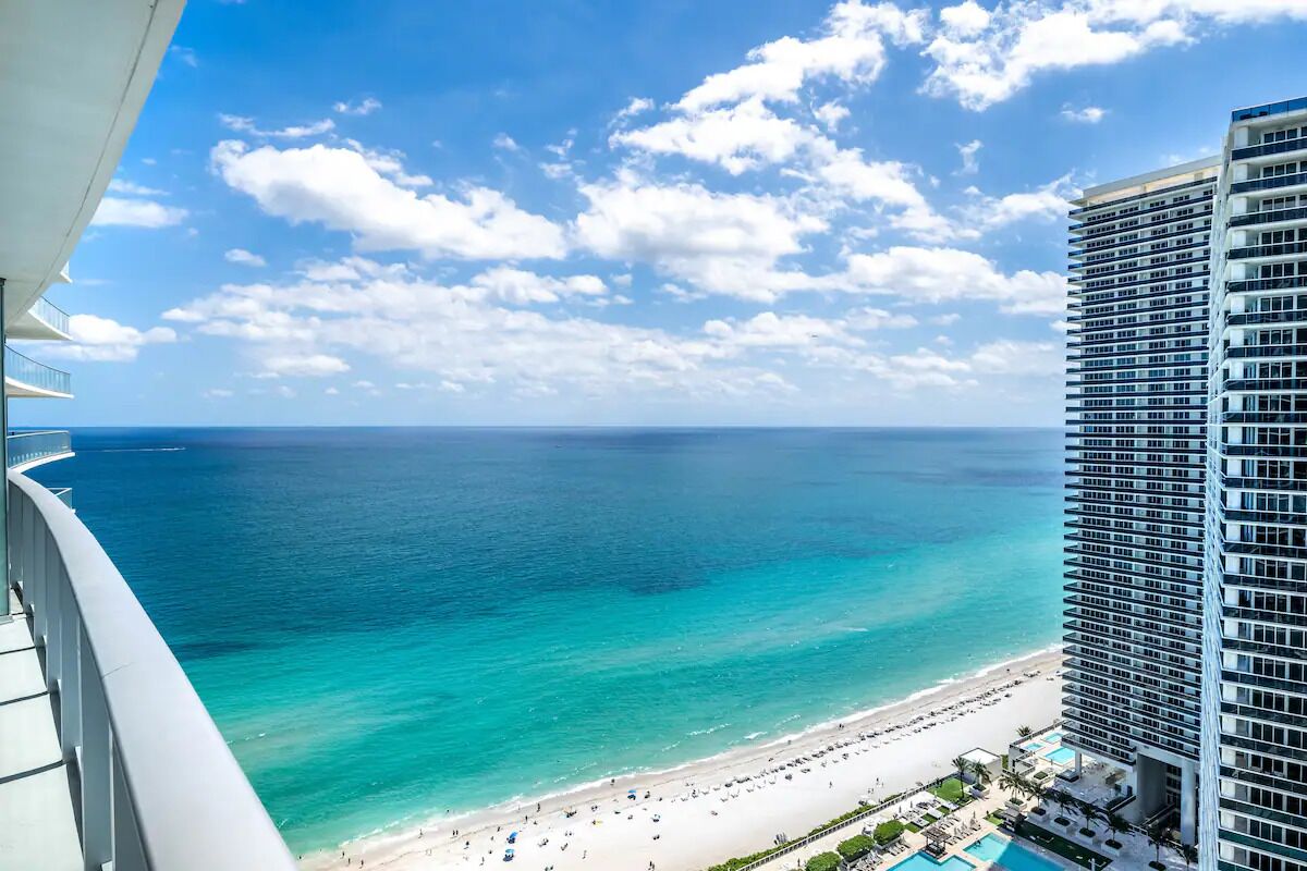 Hyde Resort & Residences 30 Decorated new 2024