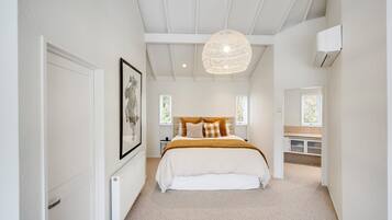 5 makuuhuonetta, silitysrauta/-lauta, Wi-Fi, vuodevaatteet