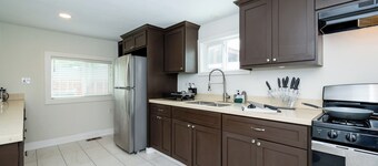 Japantown, near SJC w/fast wi-fi