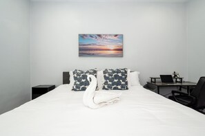 3 chambres, fer et planche à repasser, Wi-Fi gratuit, draps fournis