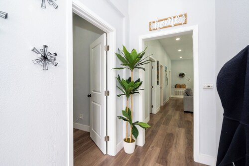 Japantown, near SJC w/fast wi-fi