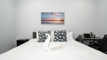 3 bedrooms, iron/ironing board, free WiFi, bed sheets