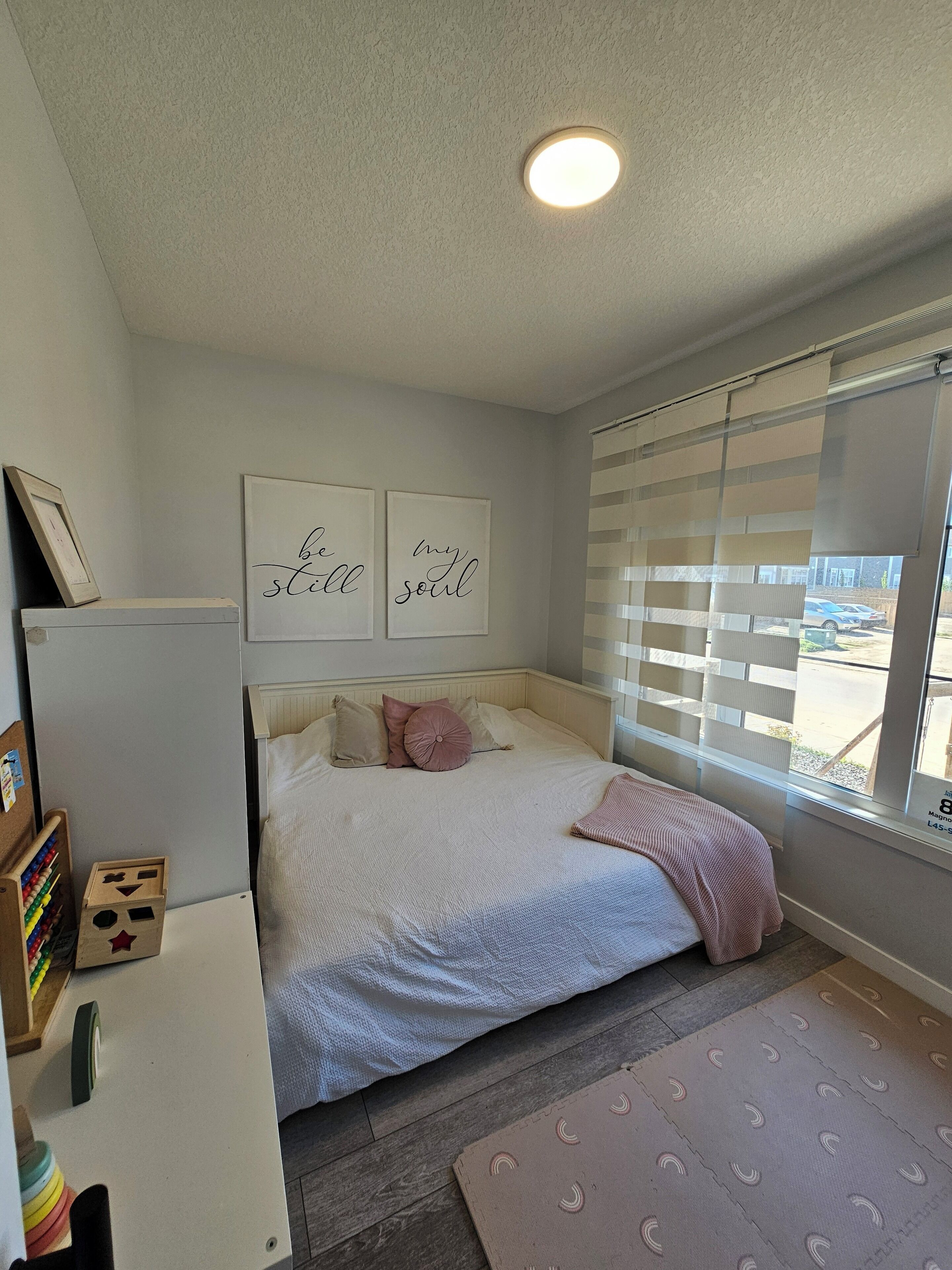 4 habitaciones, tabla de planchar con plancha, wifi y ropa de cama 