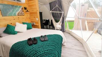 1 bedroom, WiFi (free), bed sheets