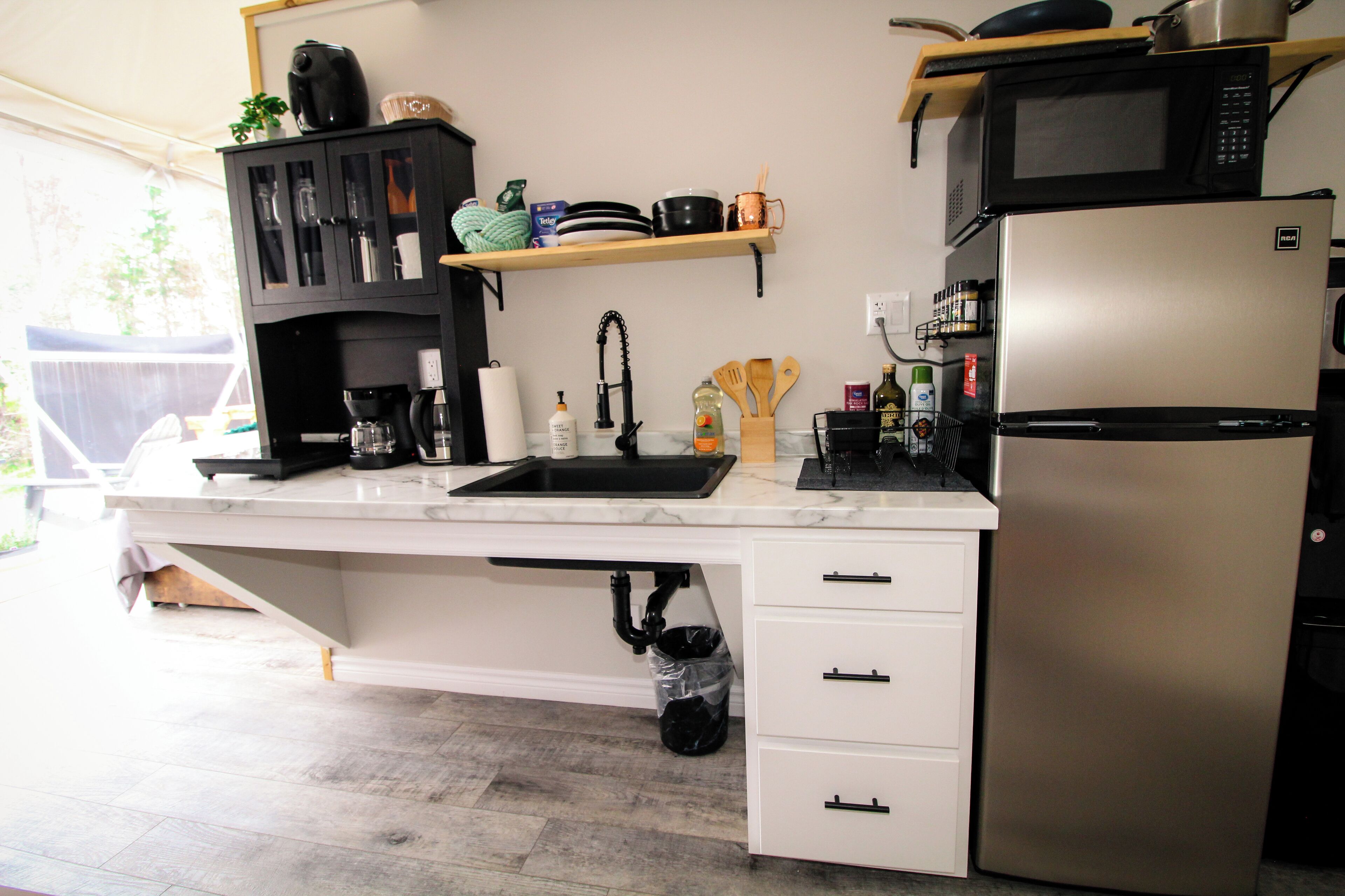 Fridge, microwave, coffee/tea maker, toaster