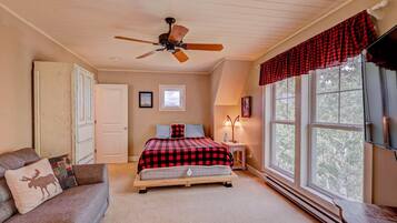 3 sovrum, skrivbord, strykjärn/strykbräda och wi-fi