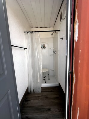 Towels, soap, toilet paper - #B Whole Enchilada: Moab’s Majestic Escape (Moab)