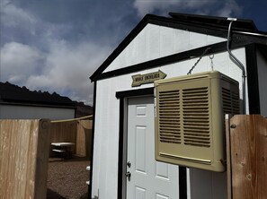 Exterior - #B Whole Enchilada: Moab’s Majestic Escape (Moab)