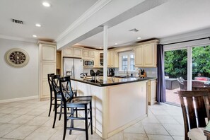 Fridge, microwave, oven, stovetop - Cozy Lake Retreat: Private Hot Tub, Near Beaches (Lake Worth)