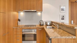 Private kitchen - Level 25 1 Bed with Marble Lined Bath City Views (Auckland)