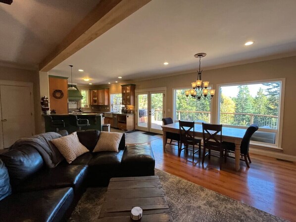 TV, fireplace, books, offices