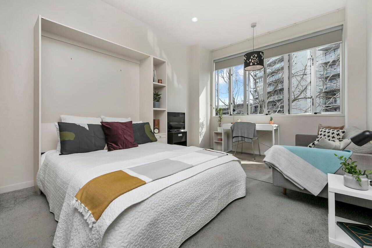 1 soverom, skrivebord, strykejern/-brett og wi-fi (inkludert)