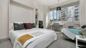 1 bedroom, desk, iron/ironing board, WiFi (free)