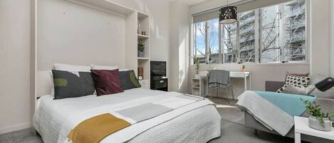 1 soverom, skrivebord, strykejern/-brett og wi-fi (inkludert)