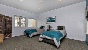 3 bedrooms, desk, iron/ironing board, free WiFi - Hobson Quay Penthouse 3 Bed Views Parking Viaduct (Auckland)
