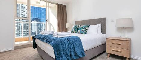 2 bedrooms, desk, iron/ironing board, free WiFi