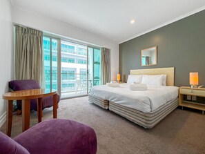 1 bedroom, desk, iron/ironing board, free WiFi - QV Stays Spacious Hideaway on the Wharf (Auckland)