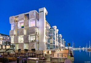 Exterior - QV Stays Pure Luxury on the Viaduct (Auckland)