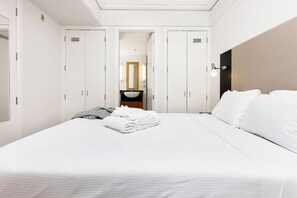 2 bedrooms, desk, iron/ironing board, free WiFi