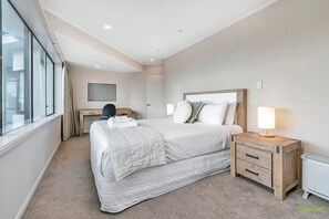 Skrivebord, strygejern/strygebræt, gratis Wi-Fi, sengetøj