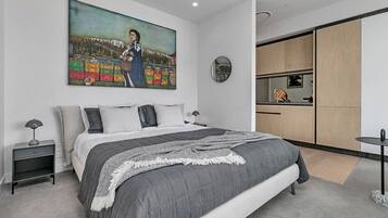 1 bedroom, desk, iron/ironing board, free WiFi