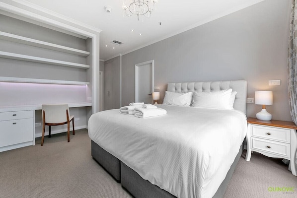 3 Schlafzimmer, Schreibtisch, Bügeleisen/Bügelbrett, kostenloses WLAN