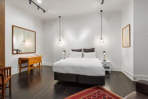 1 chambre, bureau, fer et planche à repasser, Wi-Fi gratuit