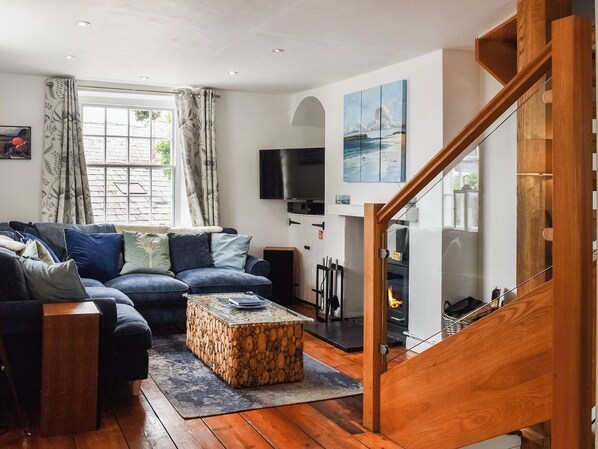 Televisor i llar de foc