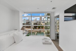 2 chambres, bureau, fer et planche à repasser, Wi-Fi gratuit