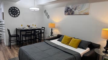 1 bedroom, iron/ironing board, free WiFi, bed sheets