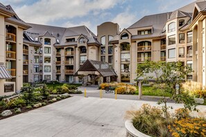 Exterior - The Mountain View Condo - Large 2BR/2BA (Whistler)